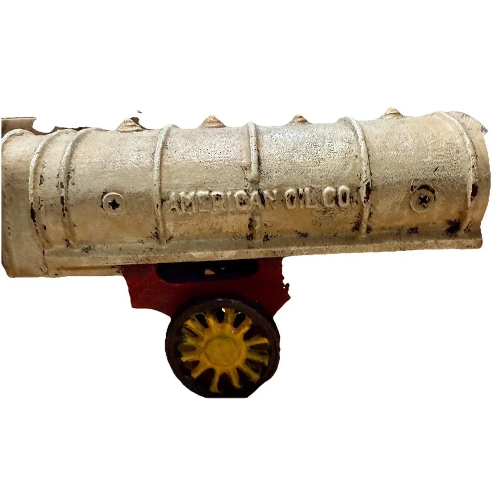 Vintage Cast Iron American Oil Tanker‎ Mack Truck Reproduction? Dent